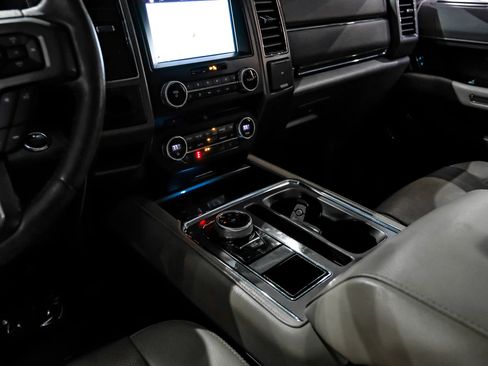 Used 2018 Ford Expedition Max XLT w/ Equipment Group 202A image 23