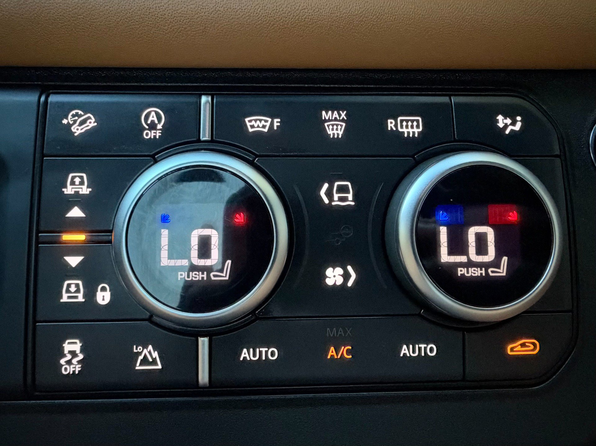 Used 2023 Land Rover Defender 110 AWD/4WD image 26