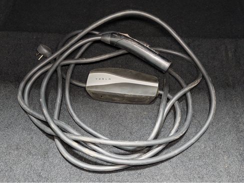 Used 2018 Tesla Model 3 Long Range RWD image 6