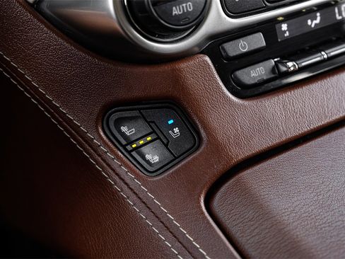 Used 2020 Chevrolet Suburban Premier w/ 6.2L Performance Package image 20