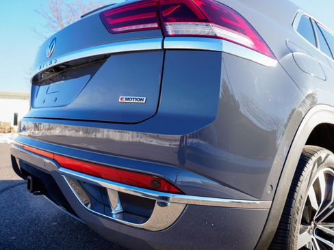 Used 2020 Volkswagen Atlas Cross Sport SEL Premium R-Line image 25