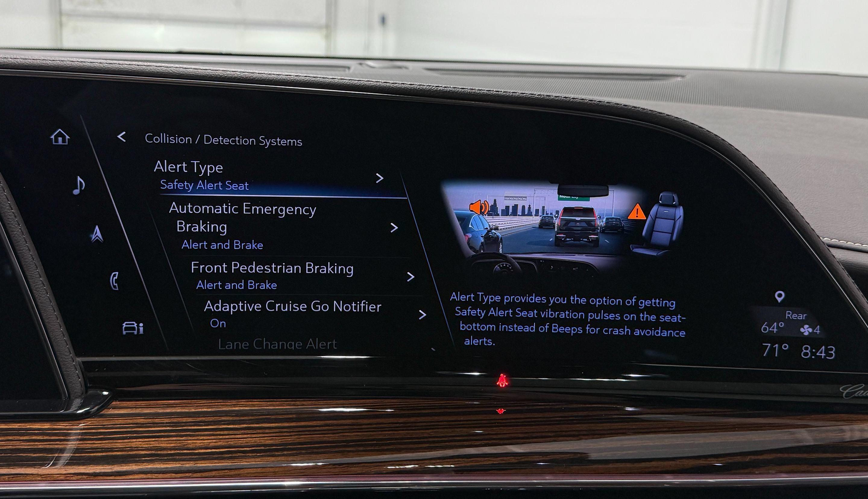Used 2023 Cadillac Escalade ESV Premium Luxury AWD/4WD image 33