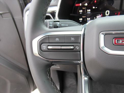 New 2026 GMC Canyon Elevation image 15