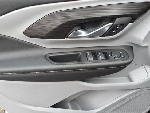 Used 2022 GMC Terrain SLE w/ Driver Convenience Package image 17