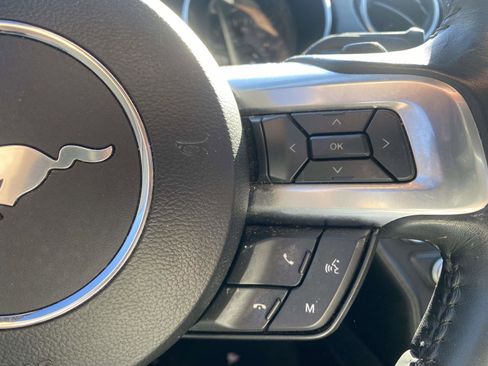 Used 2018 Ford Mustang Coupe RWD image 19