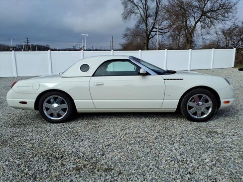 Used 2003 Ford Thunderbird RWD image 8