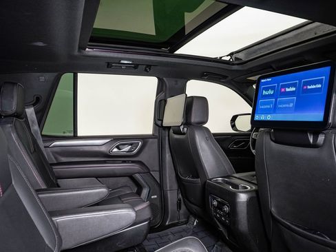 Used 2023 Chevrolet Tahoe RST w/ Luxury Package AWD/4WD image 16