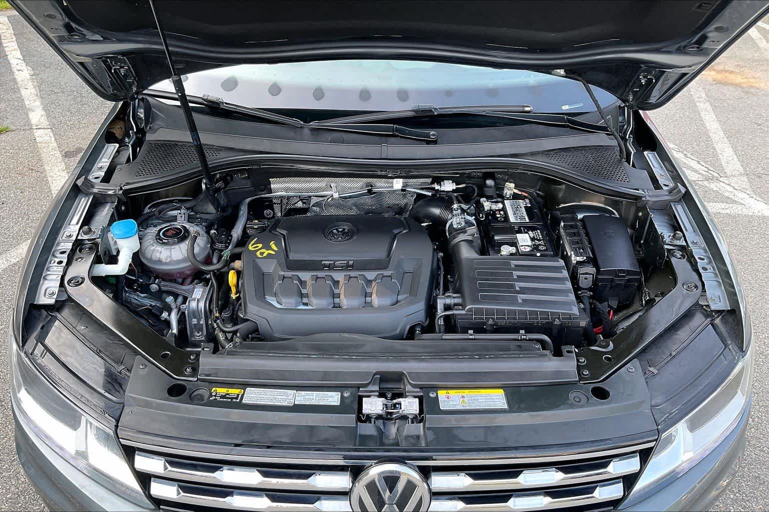 Used 2021 Volkswagen Tiguan SE w/ Panoramic Sunroof Package AWD/4WD image 29