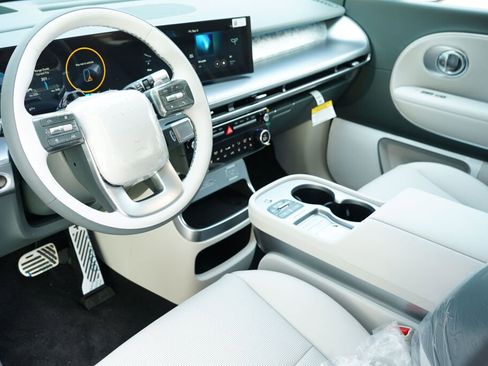 New 2026 Hyundai Ioniq 9 Calligraphy AWD/4WD image 7