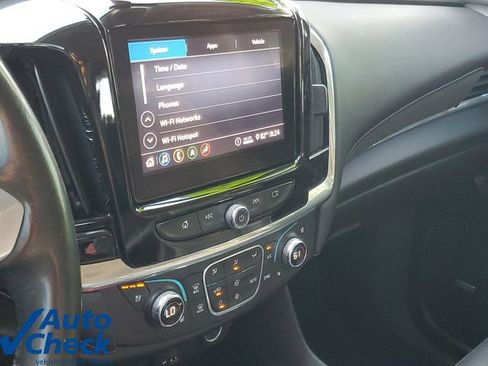 Used 2021 Chevrolet Traverse High Country FWD image 19