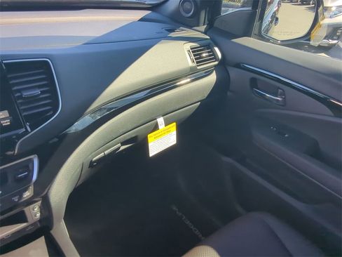 New 2026 Honda Ridgeline Black Edition image 16