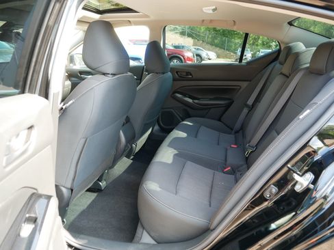 Certified 2023 Nissan Altima 2.5 SV w/ SV Premium Package AWD/4WD image 35