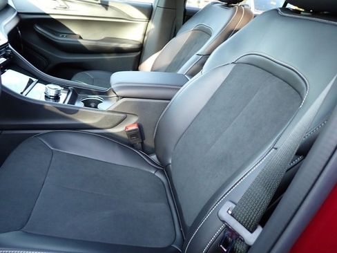 New 2025 Jeep Grand Cherokee L Altitude image 11