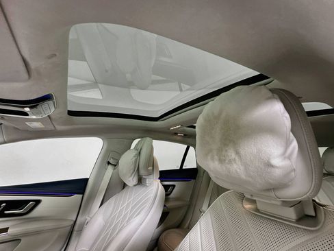 Used 2023 Mercedes-Benz EQS 580 4MATIC Sedan image 24