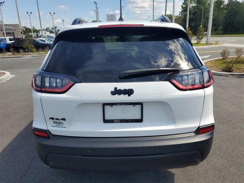 Used 2023 Jeep Cherokee Altitude Lux image 9