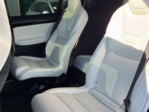 Used 2016 Tesla Model X 90D AWD/4WD image 14