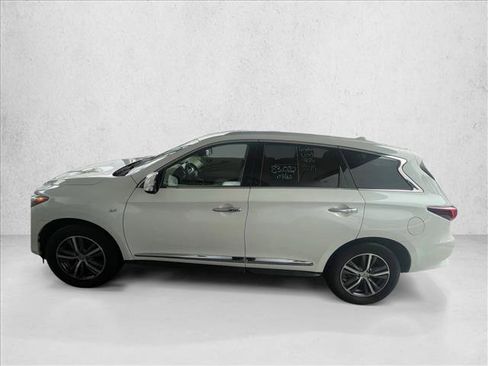 Used 2019 INFINITI QX60 Luxe w/ Essential Package image 2