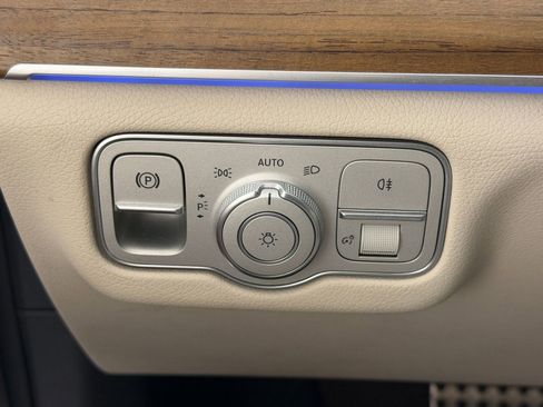Used 2023 Mercedes-Benz GLS 450 4MATIC image 30