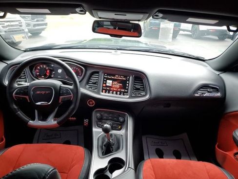 Used 2015 Dodge Challenger SRT Hellcat RWD image 16