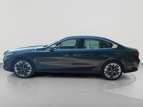 New 2026 BMW 530i xDrive AWD/4WD image 8