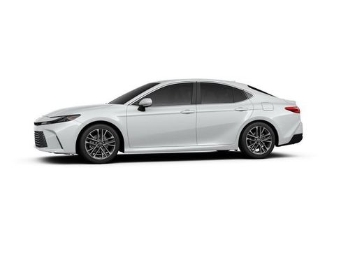 Used 2026 Toyota Camry XLE FWD image 3