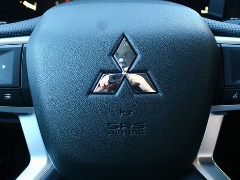 New 2025 Mitsubishi Outlander SEL image 16