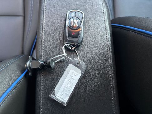 Used 2025 Buick Envista Sport Touring image 22