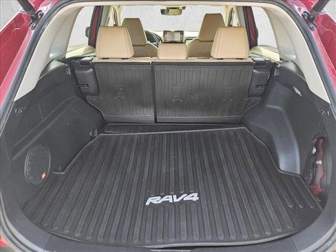 Used 2020 Toyota RAV4 Limited image 6