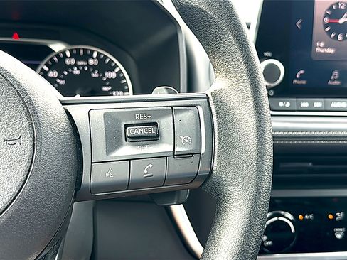 Used 2024 Nissan Rogue S image 28