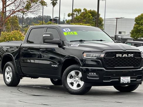 Used 2025 RAM 1500 Big Horn AWD/4WD image 2