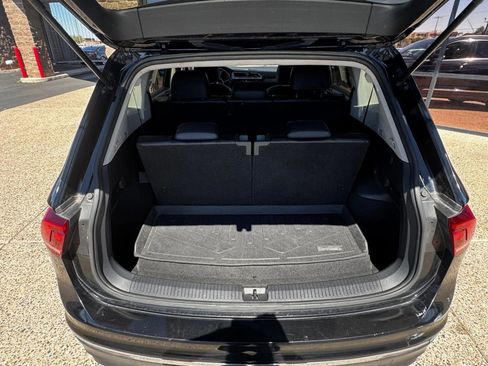 Used 2020 Volkswagen Tiguan SE image 13