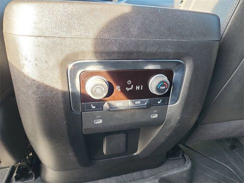 Certified 2024 Chevrolet Suburban High Country image 21