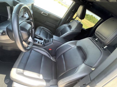 Used 2025 Ford Bronco Outer Banks w/ Sasquatch Package AWD/4WD image 14