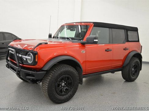 Used 2024 Ford Bronco Wildtrak image 3