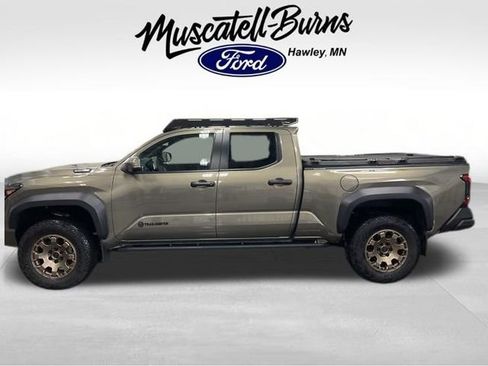 Used 2024 Toyota Tacoma TRD Off-Road image 4