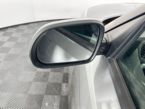 Used 2025 Kia Soul LX w/ LX Technology Package image 16