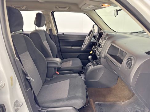 Used 2015 Jeep Patriot Sport w/ Power Value Group FWD image 14