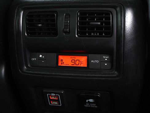 Used 2018 Nissan Pathfinder SL w/ SL Premium Package image 15