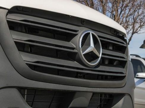 New 2025 Mercedes-Benz Sprinter 2500 image 5