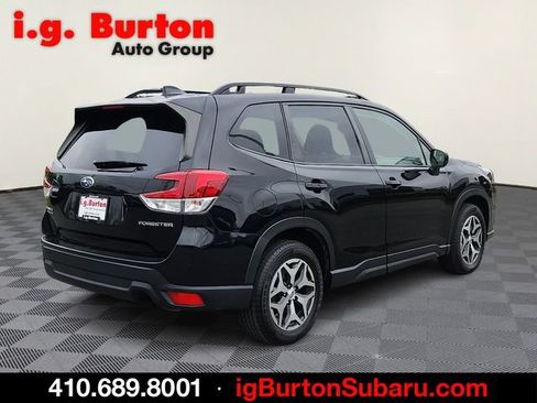 Used 2022 Subaru Forester Premium AWD/4WD image 6