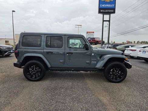 Used 2024 Jeep Wrangler Unlimited Sahara AWD/4WD image 6