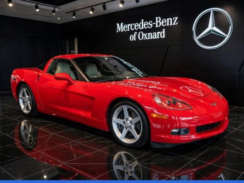 Used 2006 Chevrolet Corvette Coupe w/ Preferred Equipment Group RWD image 1