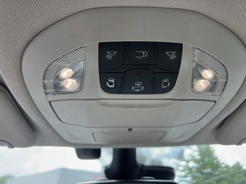 Used 2017 Chrysler Pacifica Touring-L Plus w/ Advanced Safetytec Group image 31