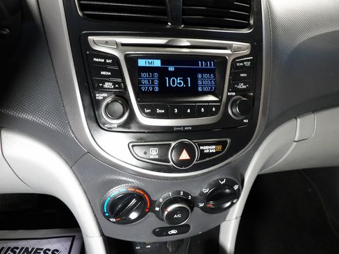 Used 2015 Hyundai Accent GS FWD image 13
