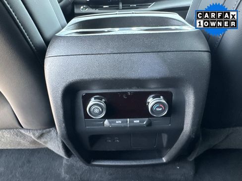 Used 2025 Buick Enclave Preferred FWD image 19