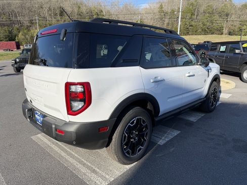 New 2025 Ford Bronco Sport Outer Banks w/ Outer Banks Tech Package+ AWD/4WD image 5