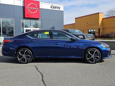 Certified 2023 Nissan Altima 2.5 SR w/ SR Premium Package image 7