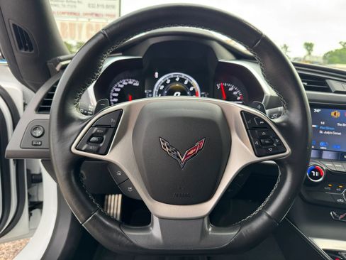 Used 2019 Chevrolet Corvette Stingray Coupe w/ Carbon Flash Badge Package RWD image 26