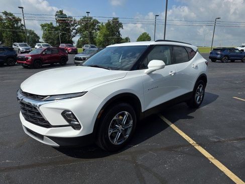 Used 2023 Chevrolet Blazer LT w/ Convenience Package FWD image 16
