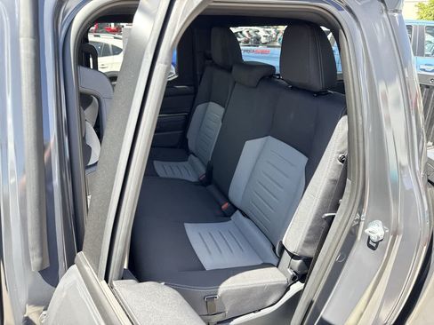 Used 2025 Toyota Tacoma TRD Sport AWD/4WD image 12